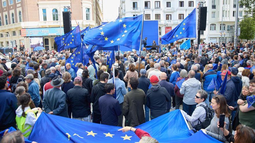 Una concentración en Madrid pide una «mayor integración» de la Unión Europea y «salvaguardar» los valores de Europa
