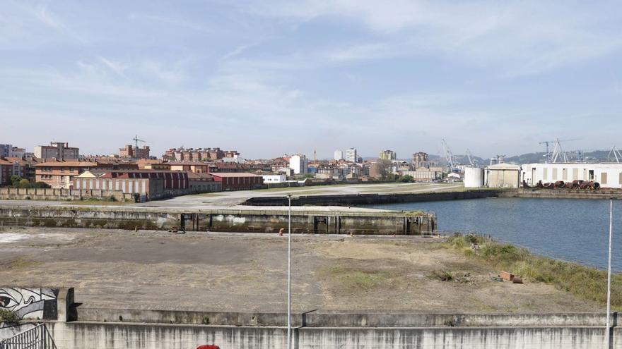 El gobierno de Gijón busca apoyos en la oposición en su pugna con el Puerto por Naval