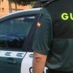 Detenido un hombre que golpeó varios vehículos con un martillo y un cuchillo en un taller de Cangas de Onís