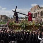 La Esperanza de Málaga, el Cachorro y el Nazareno de León procesionan en las calles de Roma