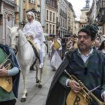El Martes de Campo, rodeado de arte