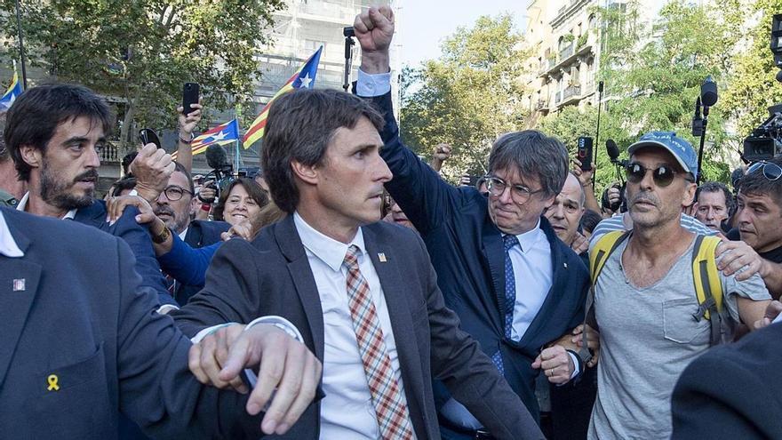 La jueza cita a declarar al exjefe de los Mossos como testigo por la huida de Puigdemont