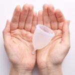 ¿Conviene usar copa menstrual? Beneficios y desventajas frente a tampones y compresas