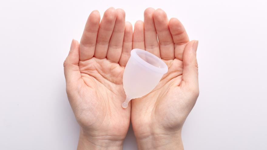 ¿Conviene usar copa menstrual? Beneficios y desventajas frente a tampones y compresas