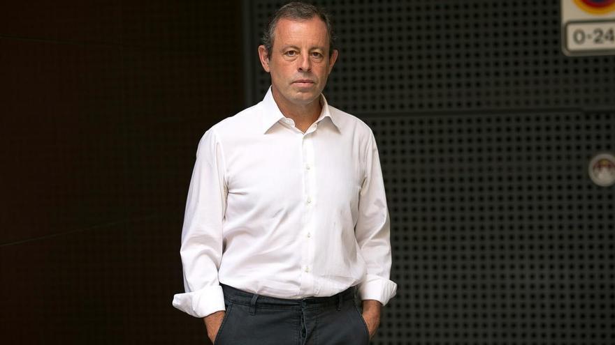 Sandro Rosell y sus amigos especiales de prisión: dos funcionarios, dos ex internos y un cura