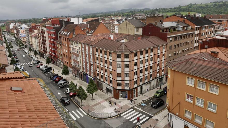 La Tenderina, el entorno de Oviedo donde la zona rural y la modernidad contrastan y que hizo «boom»  en el 2000