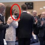 El divertido gesto de Arbeloa a Xabi Alonso en su presentación como entrenador del Real Madrid