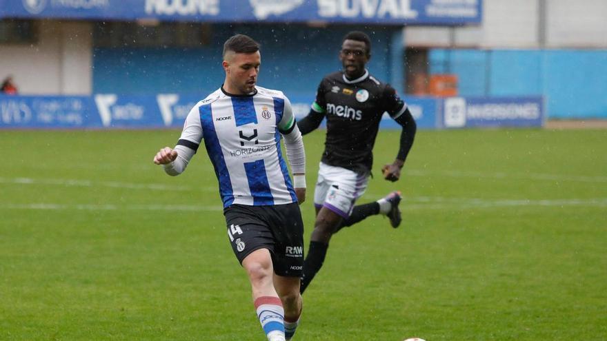 Uno de los pilares del Avilés hace un llamamiento a la afición de cara al play-off: «Cuanta más gente venga mejor, que el Suárez Puerta sea una caldera»