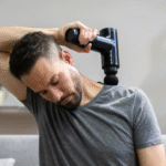 ¡Impresionante rebaja! La pistola de masajes más eficaz que te hará olvidar las molestias musculares