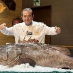 El rey del mar conquista La Chalana: un espectacular mero de 51 kg se sirve esta semana en el restaurante asturiano