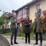 Veneros, en Caso, se conecta a la red de saneamiento del Nalón