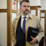 El expresidente de la CNMV afirma que Gotham «tensa, tergiversa y distorsiona el cálculo» de la deuda de Grifols