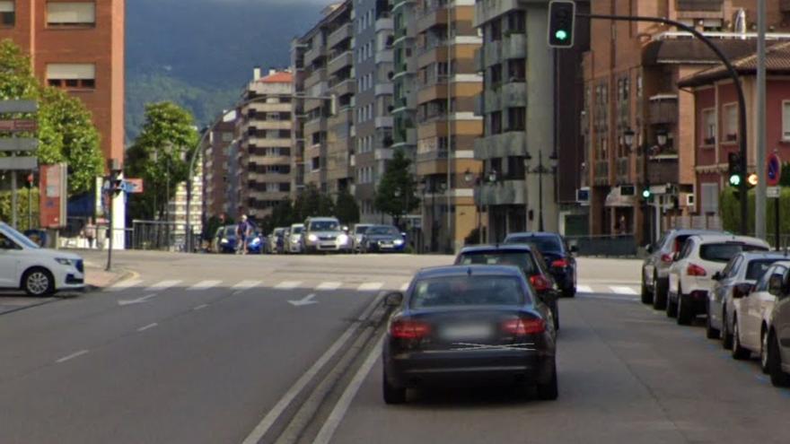 Fallece el septuagenario que fue golpeado por una plaza de aparcamiento en Oviedo