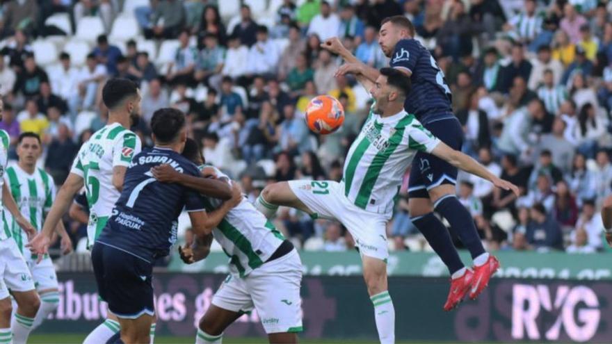 Resumen, goles y highlights del Córdoba 4-2 Cádiz de la jornada 38 de LaLiga Hypermotion