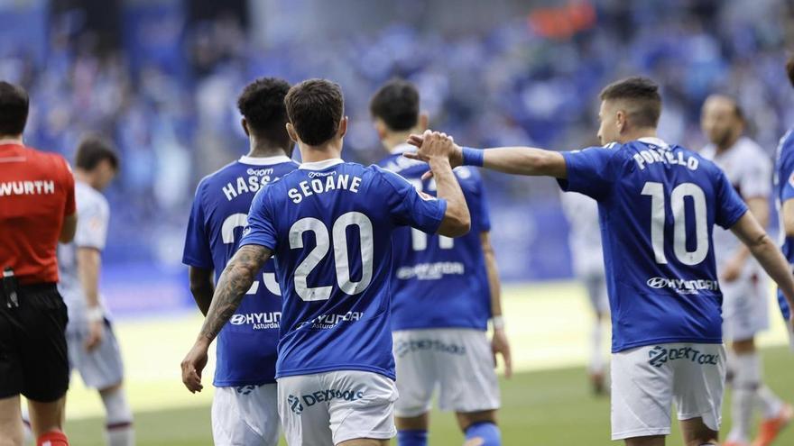 EN DIRECTO: El Oviedo trata de hacerse con la pelota
