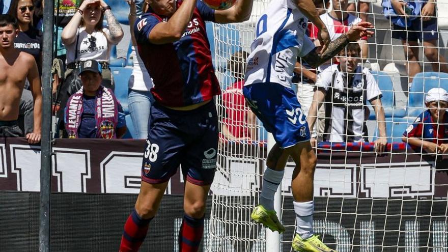 Resumen, goles y highlights del Levante 1 – 1 Tenerife de la jornada 38 de LaLiga Hypermotion