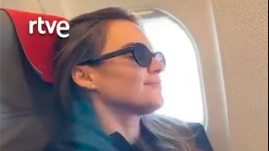 Detienen el vuelo de Iberia a Suiza que llevaba a Melody a Eurovisión para dar un importante mensaje a la cantante