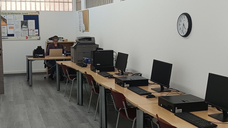 Reapertura del reformado Telecentro de Cangas de Onís