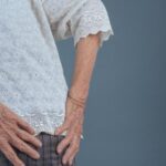 Ni dolor de espalda ni hernia discal: los signos de alarma para sospechar de un tumor vertebral