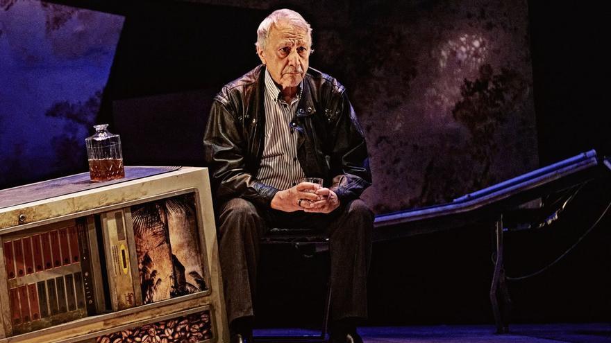 El actor avilesino que dejó su carrera y se fue a probar suerte en el teatro en Madrid… ¡Y allí sigue 53 años después!