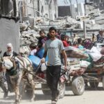 Israel castiga a Gaza con nuevos ataques que elevan a más de 300 los muertos desde el miércoles