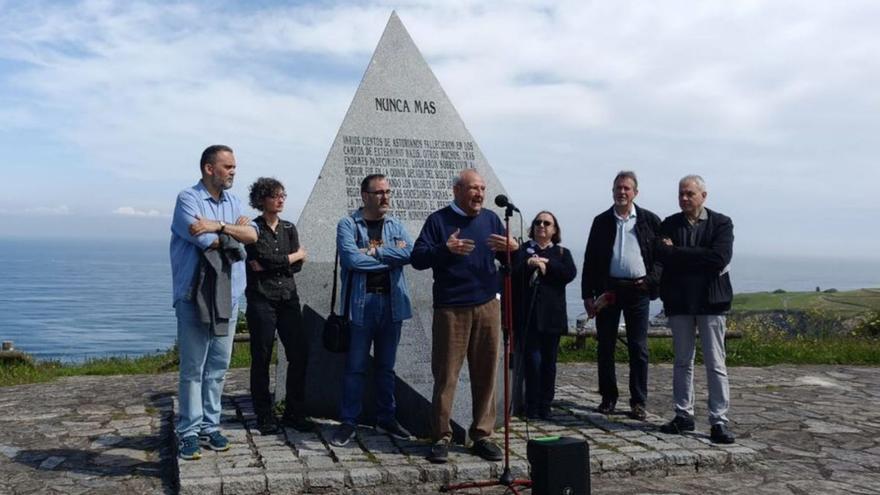 Tributo en Gijón a las víctimas de los campos de concentración nazi