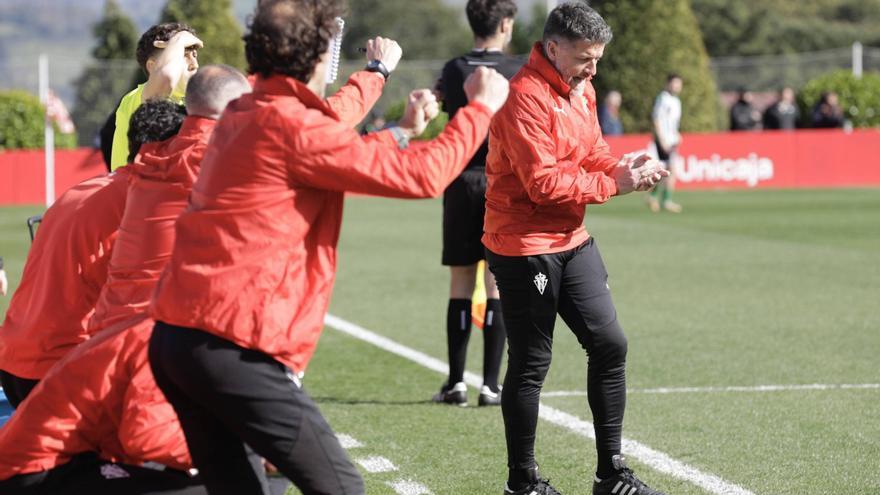 Samu, los «pequeños errores» y la «máxima tensión» del Sporting Atlético en la fase de ascenso