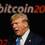 Criptomonedas, subastas y cenas privadas: Trump allana el camino de la corrupción en la Casa Blanca