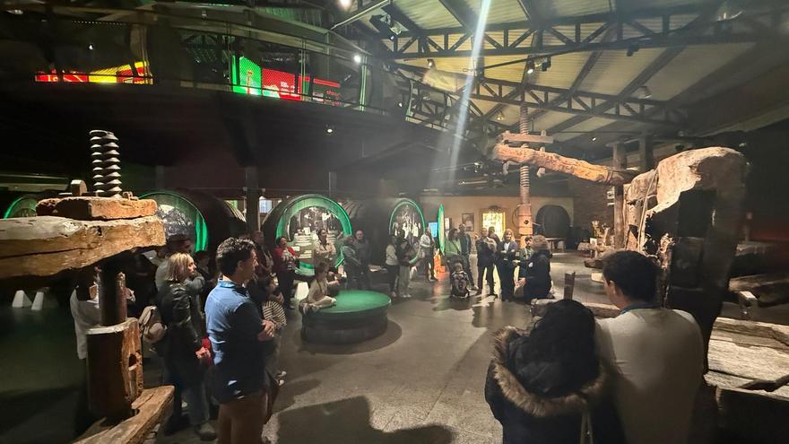La Semana de la Floración del Manzano concluye con una visita al ‘Sancta Sanctorum’ de la cultura sidrera asturiana