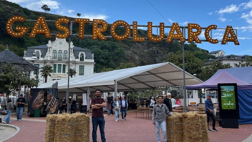Ya está aquí GastroLuarca: la feria gastronómica que toma la capital valdesana hasta el domingo