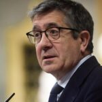 CANARIAS.-El PSOE dice que abre expediente a Matos para «saber la verdad», pero denuncia una «cacería al socialista»