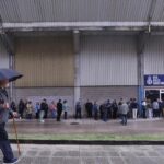 EN IMÁGENES: Locura blanquiazul para acompañar al Avilés en Majadahonda