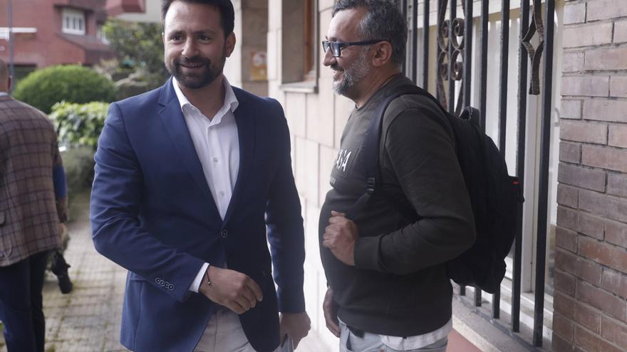 La crisis en Castrillón se agrava: el Alcalde destituye al concejal de Urbanismo
