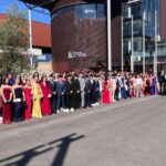 El instituto Montevil de Gijón despide a sus bachilleres en el recinto ferial