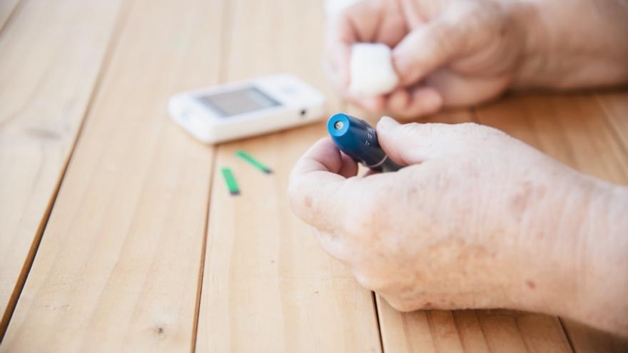 Síntomas de una subida y de una bajada de azúcar, cómo debemos actuar y cuál es más peligrosa