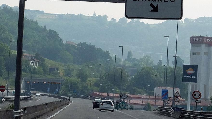 Aparatoso accidente en la Autovía Minera, con dos vehículos implicados