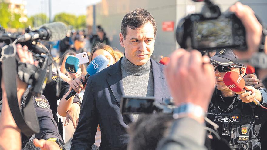 El hermano de Pedro Sánchez pide a la jueza que estime el recurso de la Fiscalía y decrete el sobreseimiento del caso