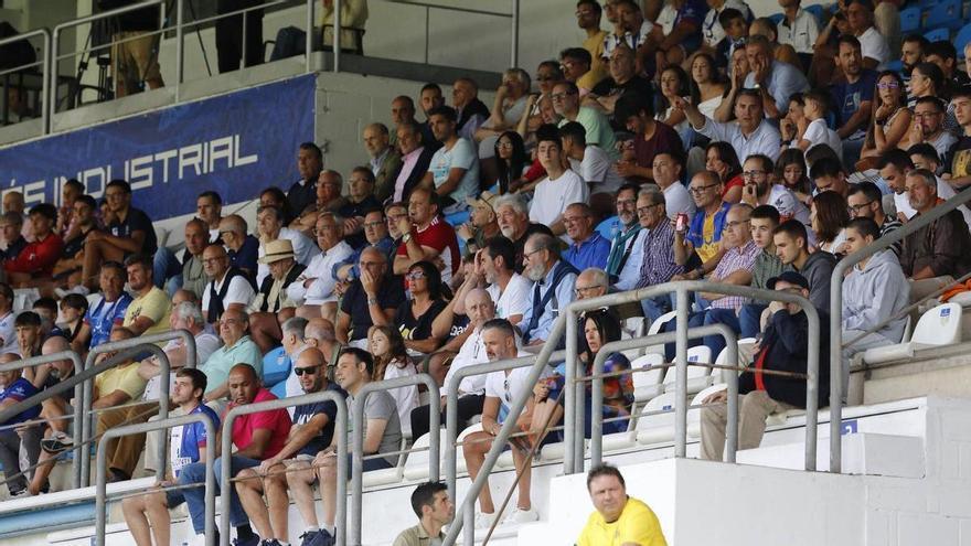 Vuelven las gradas supletorias al Suárez Puerta: estos son los precios de las entradas para el partido de play-off entre Avilés y Antoniano (con regalo incluido para los abonados)