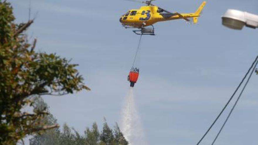Grave accidente en el embalse de Tanes: cae un helicóptero de bomberos de Asturias