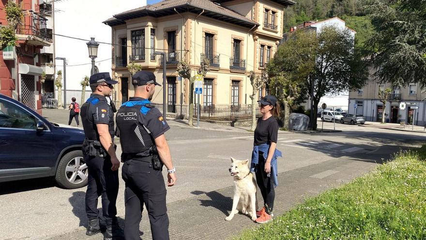 La Policía de San Martín velará por que se recojan las cacas de los perros