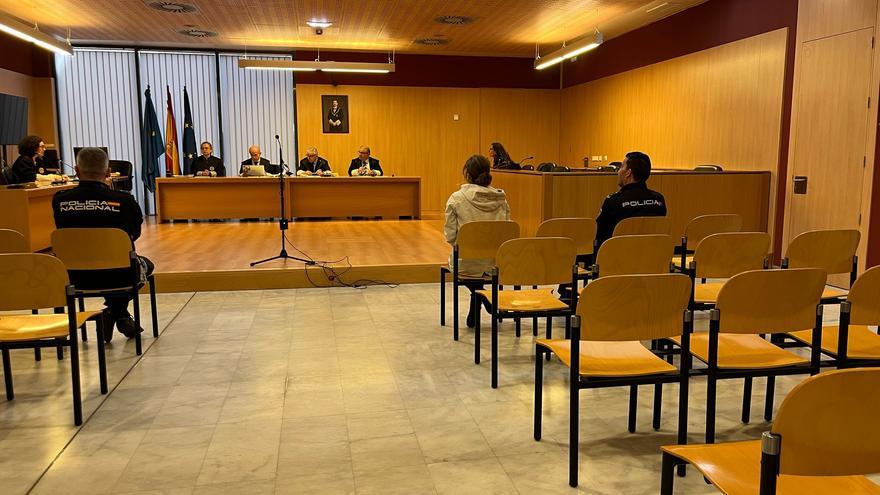 Condenada la mujer que intentó quemar vivo a su novio en Gijón: ha logrado una importante rebaja de la pena