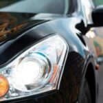 ¿Llevas así las luces de tu coche? Ten mucho cuidado si te pillan