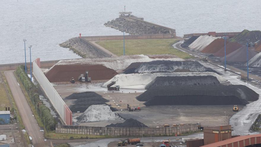 Los tráficos de mercancías en el puerto de el Musel aumentan un 12,85% hasta mayo