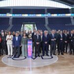 La familia de Ildefonso Sánchez del Río, impresionada con el Palacio de los Deportes de Oviedo: «Si estuviera aquí, vería con orgullo esta rehabilitación»