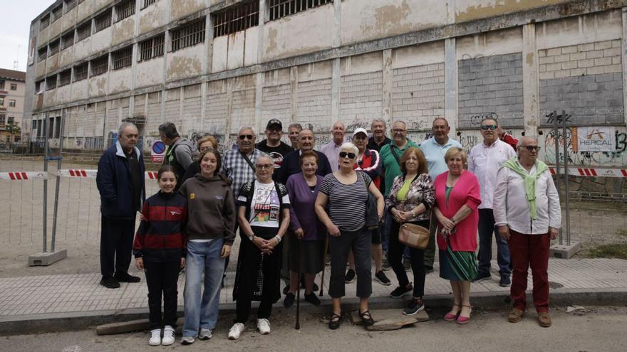 La Calzada reclama viviendas y zonas verdes en el nuevo solar de Flex: «Queremos que lo dejen bien»