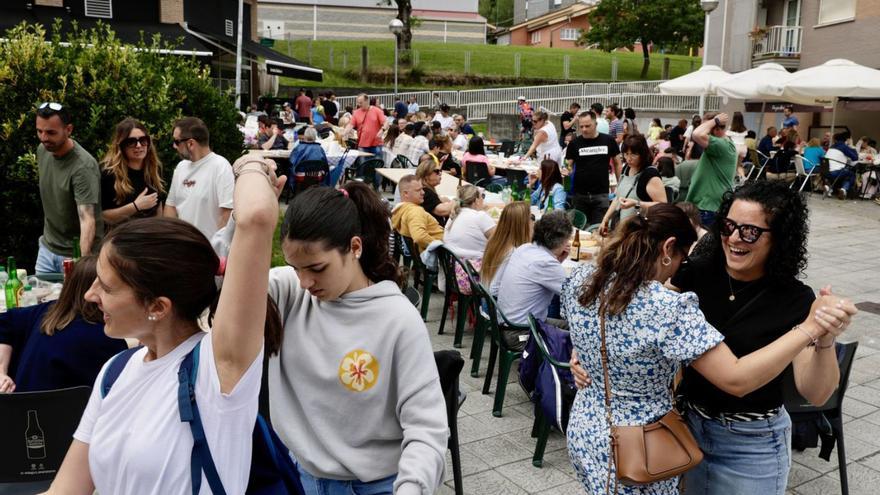 Fiestas en los barrios de Avilés: estas son las dos principales quejas de los organizadores y las zonas que pueden quedarse sin festejos