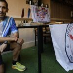 El madrileño Alfonso León y su peregrinación contra el olvido: recorrerá el Camino Primitivo en apoyo a la lucha contra el alzhéimer