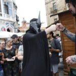 La loca cifra de libros que firmó Sanderson en el Festival Celsius de Avilés (y hubo quien se tatuó su rúbrica en el brazo)