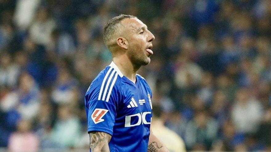 El Oviedo quiere de azul al Mago Cazorla una temporada más en el Tartiere: «Él manda», dice el club