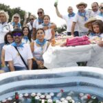 Los romeros toman el Carmín a golpe de sidra y llenan el prau de La Sobatiella de pañuelos azules y folixa